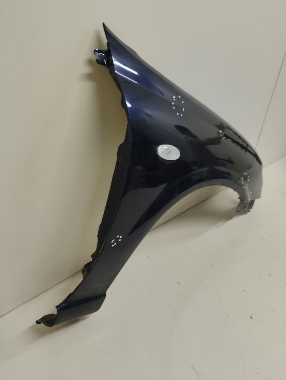 Крыло переднее правое Nissan Almera (N16) 2000-2006 Крыло переднее правое Nissan Almera (N16) 2000-2006