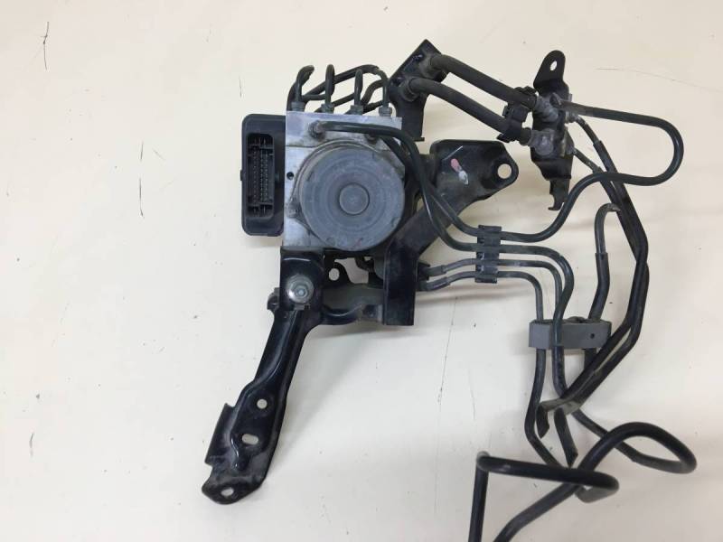 Блок ABS (насос) Subaru Forester (S13) 2012-2018