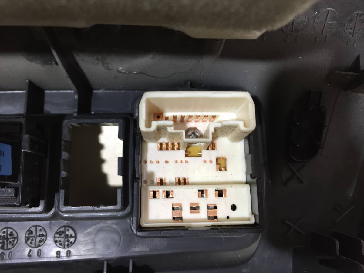 Блок кнопок Toyota Corolla E150 2006-2013
