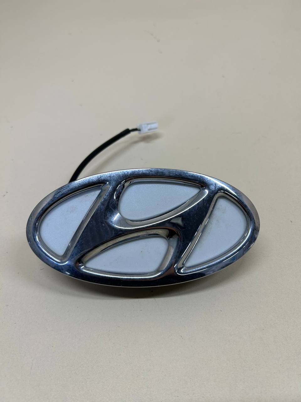 Кнопка открывания багажника Hyundai Sonata 7 (LF) 2017-2019 Кнопка открывания багажника Hyundai Sonata 7 (LF) 2017-2019