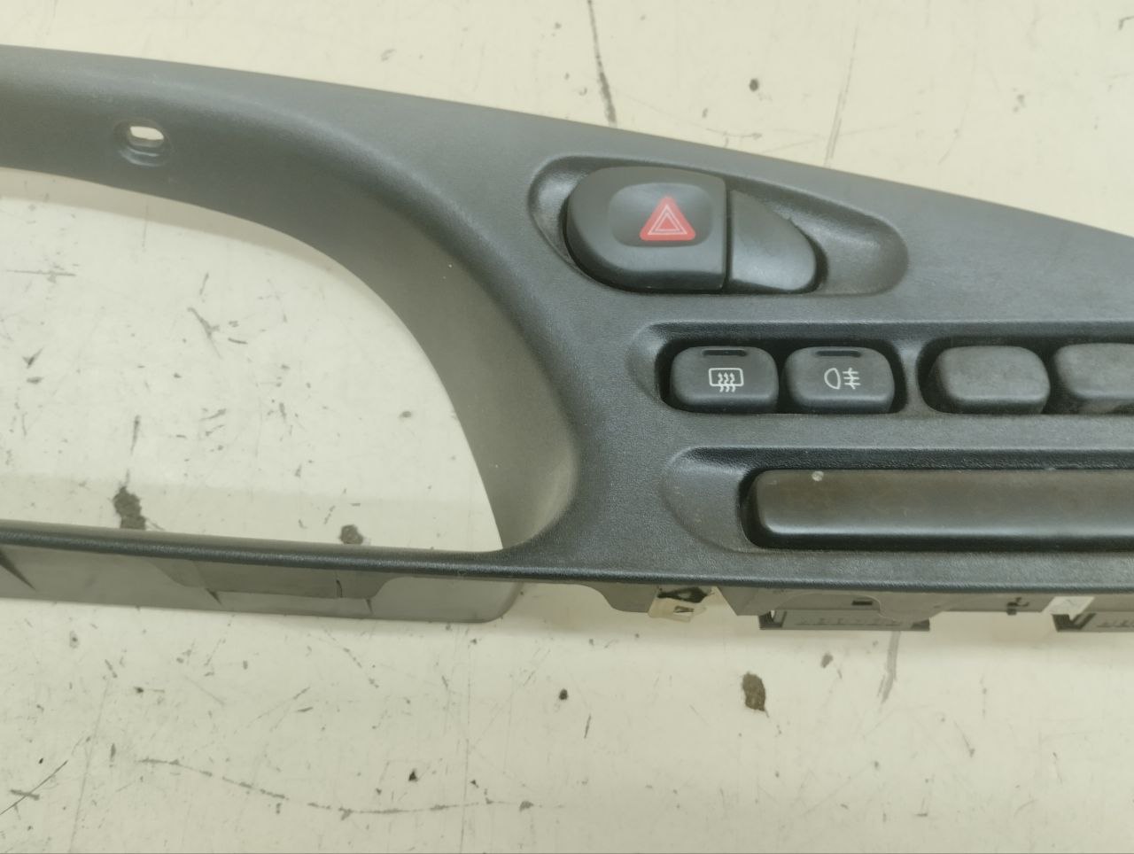 Накладка торпедо Chevrolet Niva 2002-2009