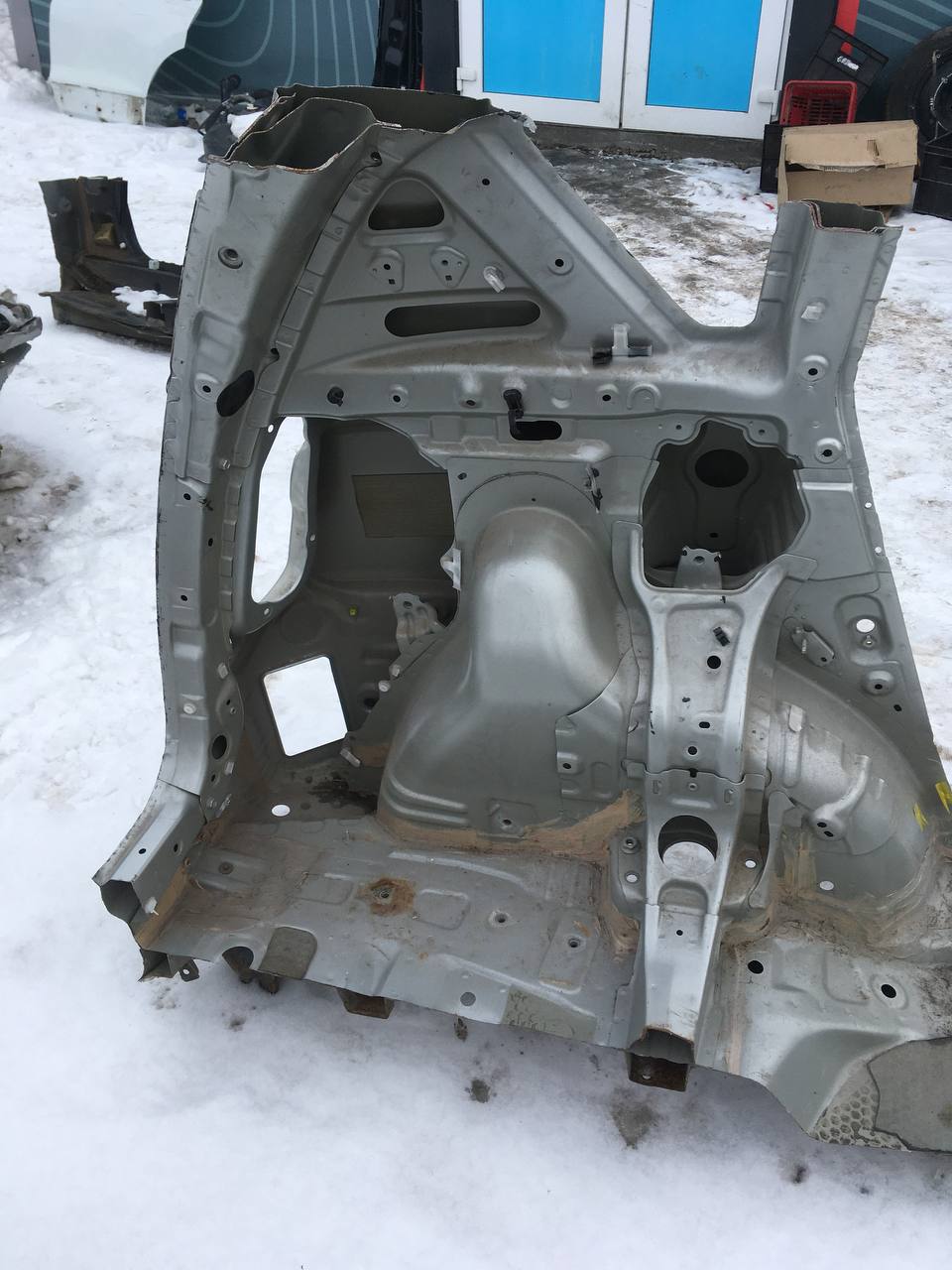 Крыло заднее левое Toyota Corolla Verso R10 2004-2009