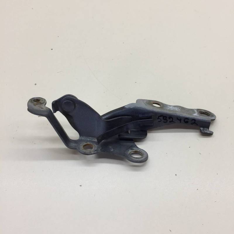 Петля капота правая Toyota Corolla E120 2001-2007