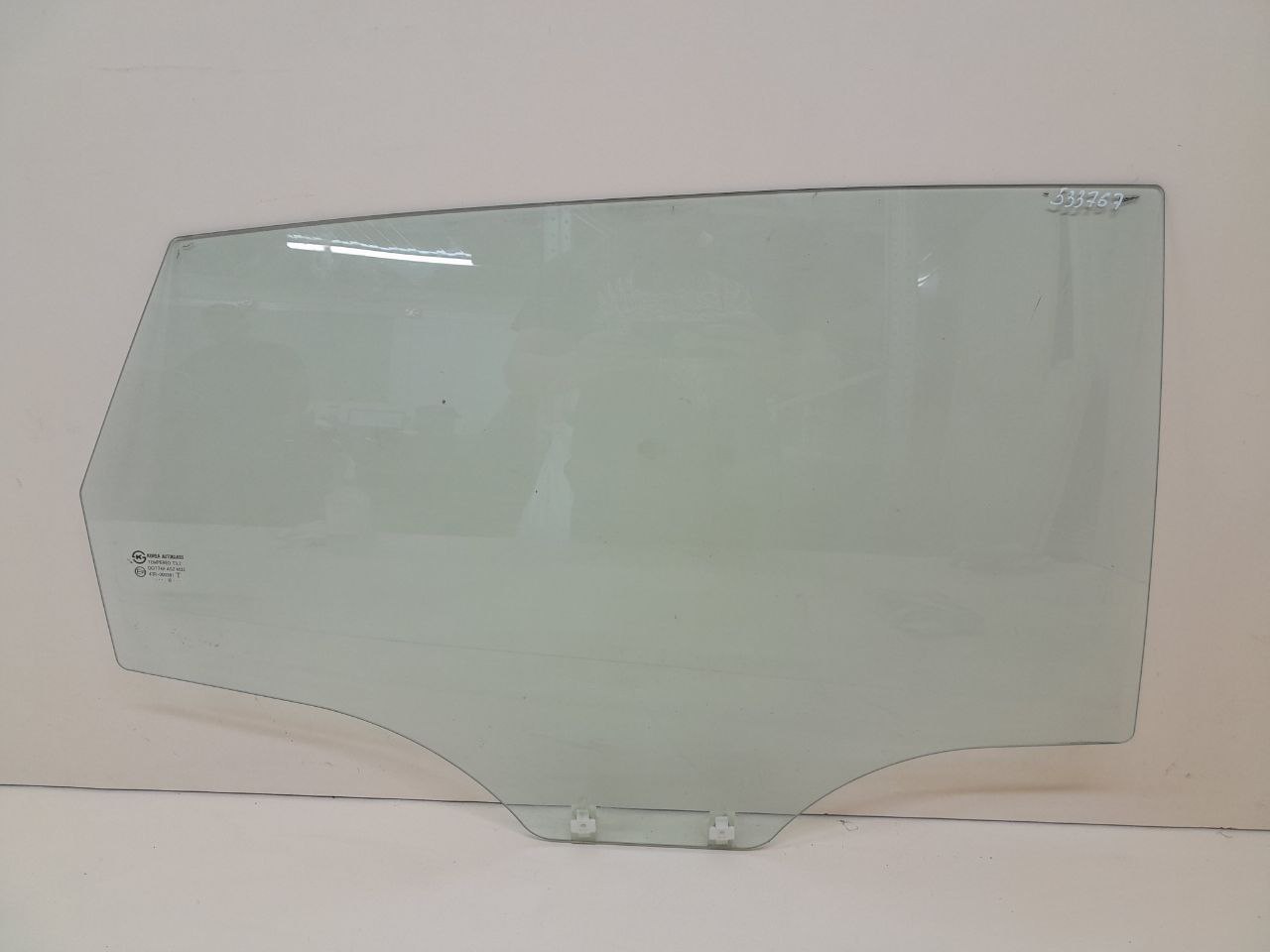 Стекло двери задней правой Hyundai Solaris (RB) 2010-2017