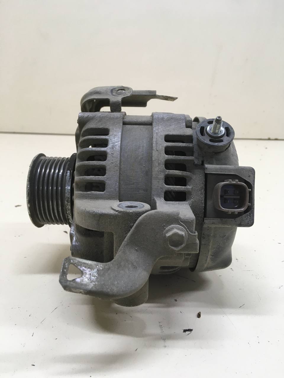 Генератор Toyota Rav 4 (XA40) 2013-2019 Генератор Toyota Rav 4 (XA40) 2013-2019