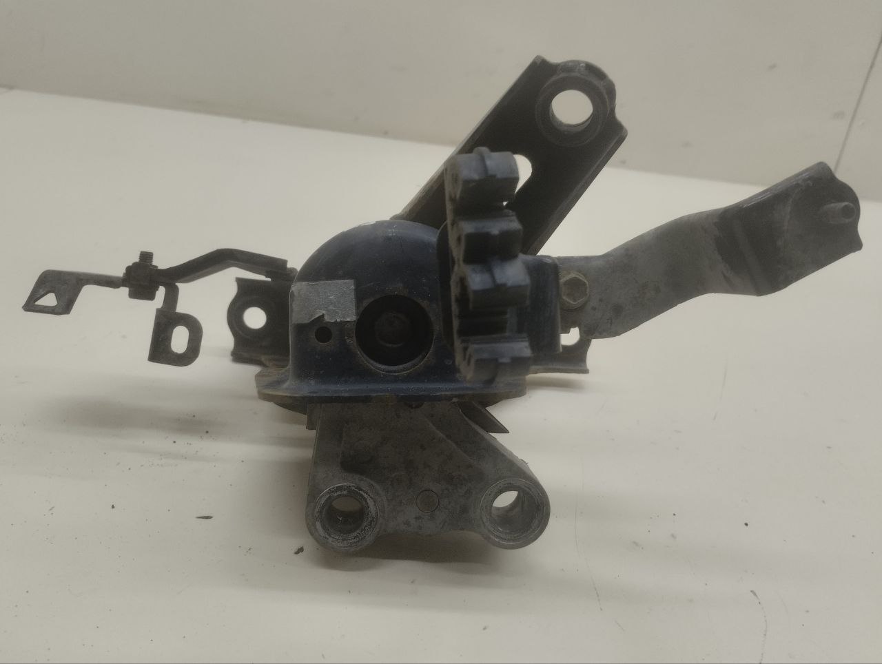 Опора двигателя правая Toyota Auris (E150) 2006-2012