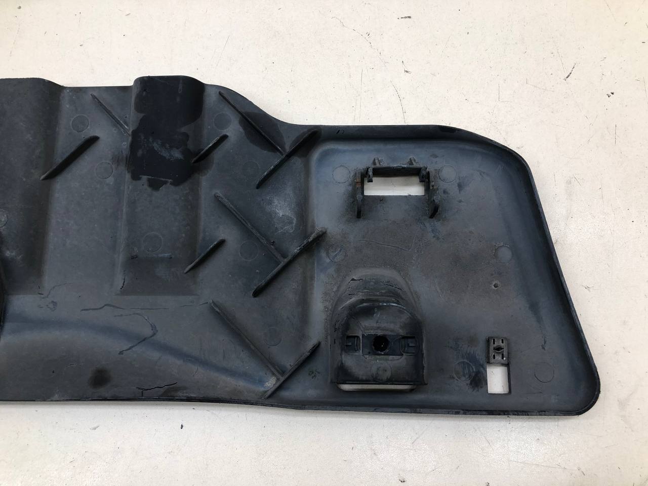 Воздуховод радиатора Jaguar XF 2007-2015