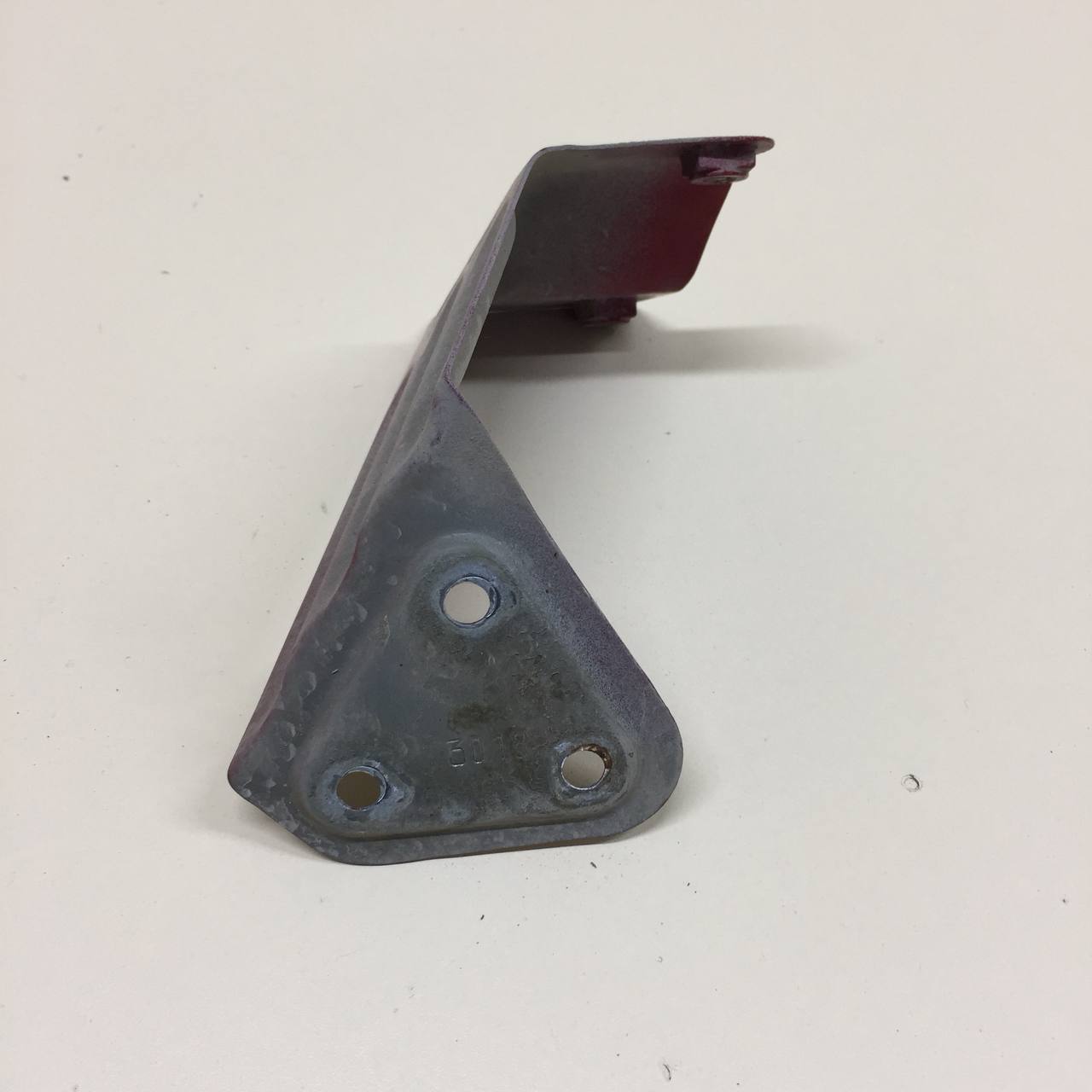 Кронштейн крепления крыла Lada Vesta 2015>