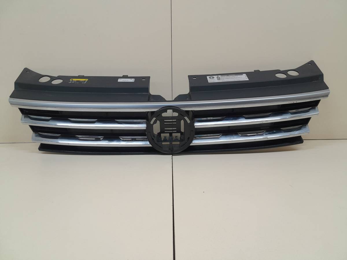 Решетка радиатора Volkswagen Tiguan 2017>