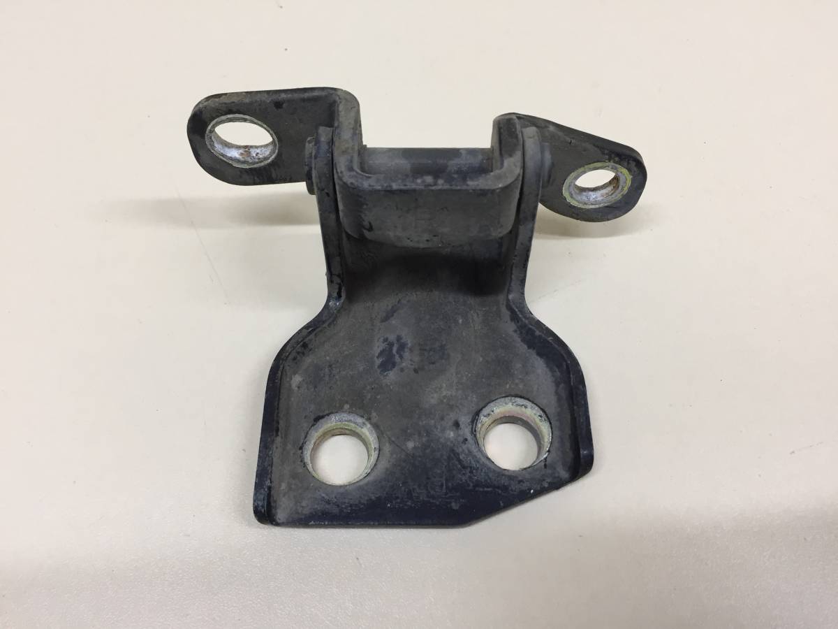 Петля двери задней левой нижняя Kia Spectra (SD) 2004-2011