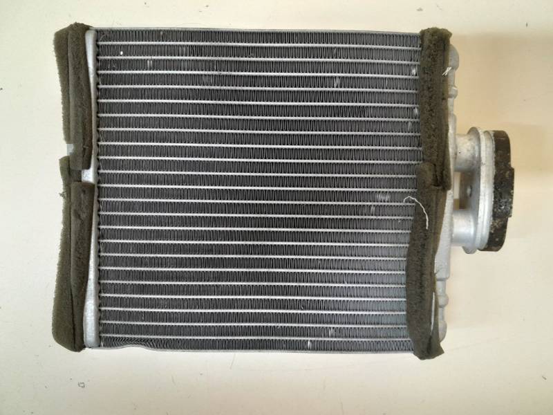 Радиатор отопителя Volkswagen Polo (MK5) 2011-2020 Радиатор отопителя Volkswagen Polo (MK5) 2011-2020