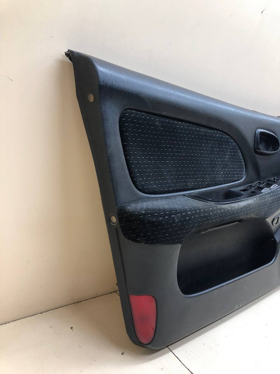 Обшивка двери передней левой Hyundai Sonata 4 (EF,Tagaz) 2001-2012