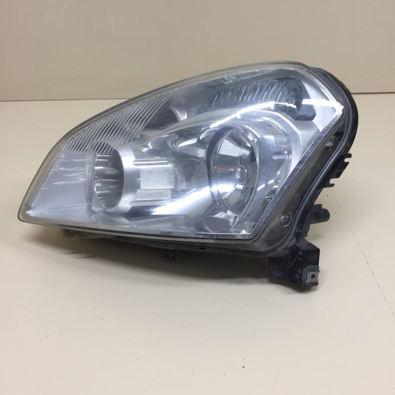 Фара левая Nissan Qashqai (J10) 2006-2013 Фара левая Nissan Qashqai (J10) 2006-2013