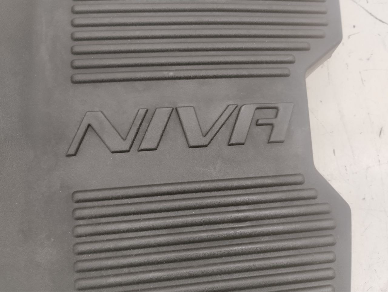 Крышка двигателя декоративная Chevrolet Niva 2009-2020 Крышка двигателя декоративная Chevrolet Niva 2009-2020