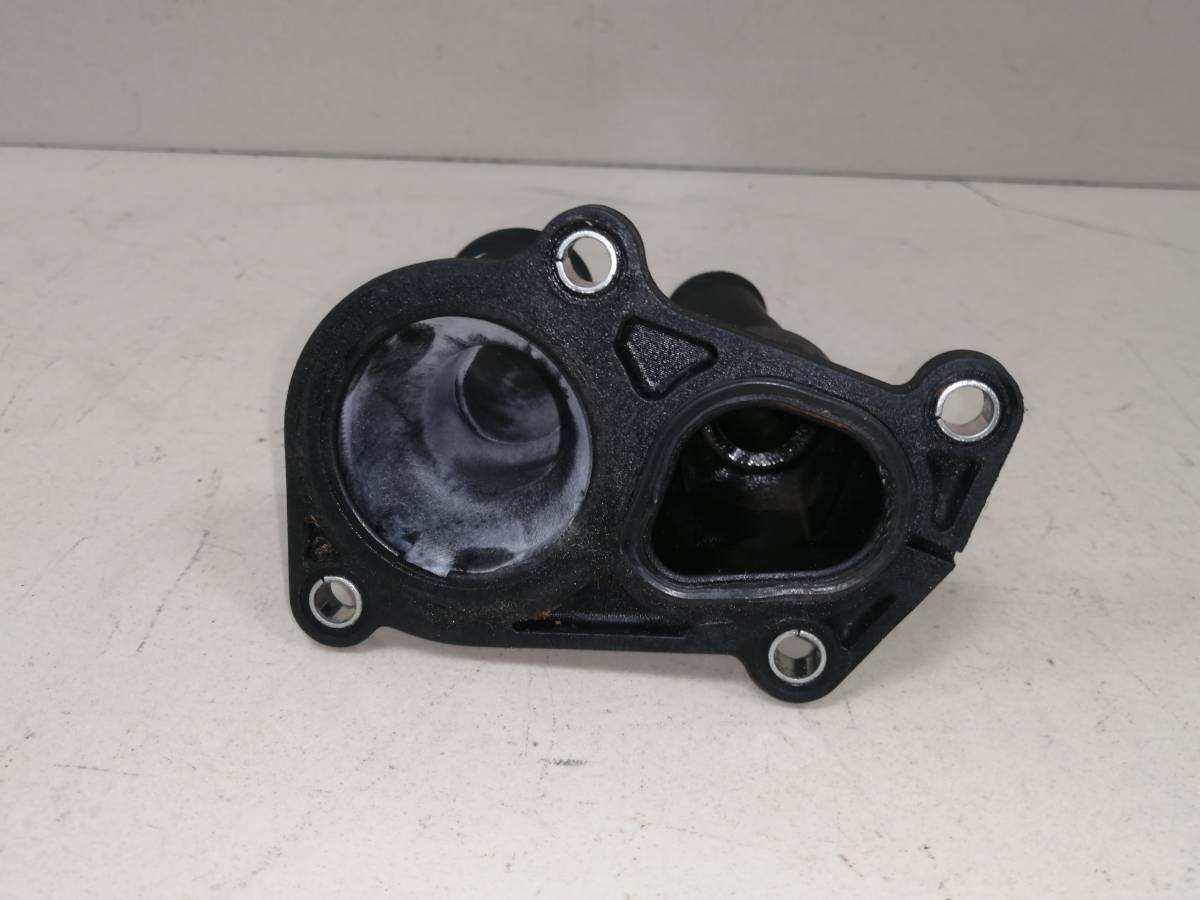 Крышка термостата Ford Fusion (JU) 2002-2012 Крышка термостата Ford Fusion (JU) 2002-2012