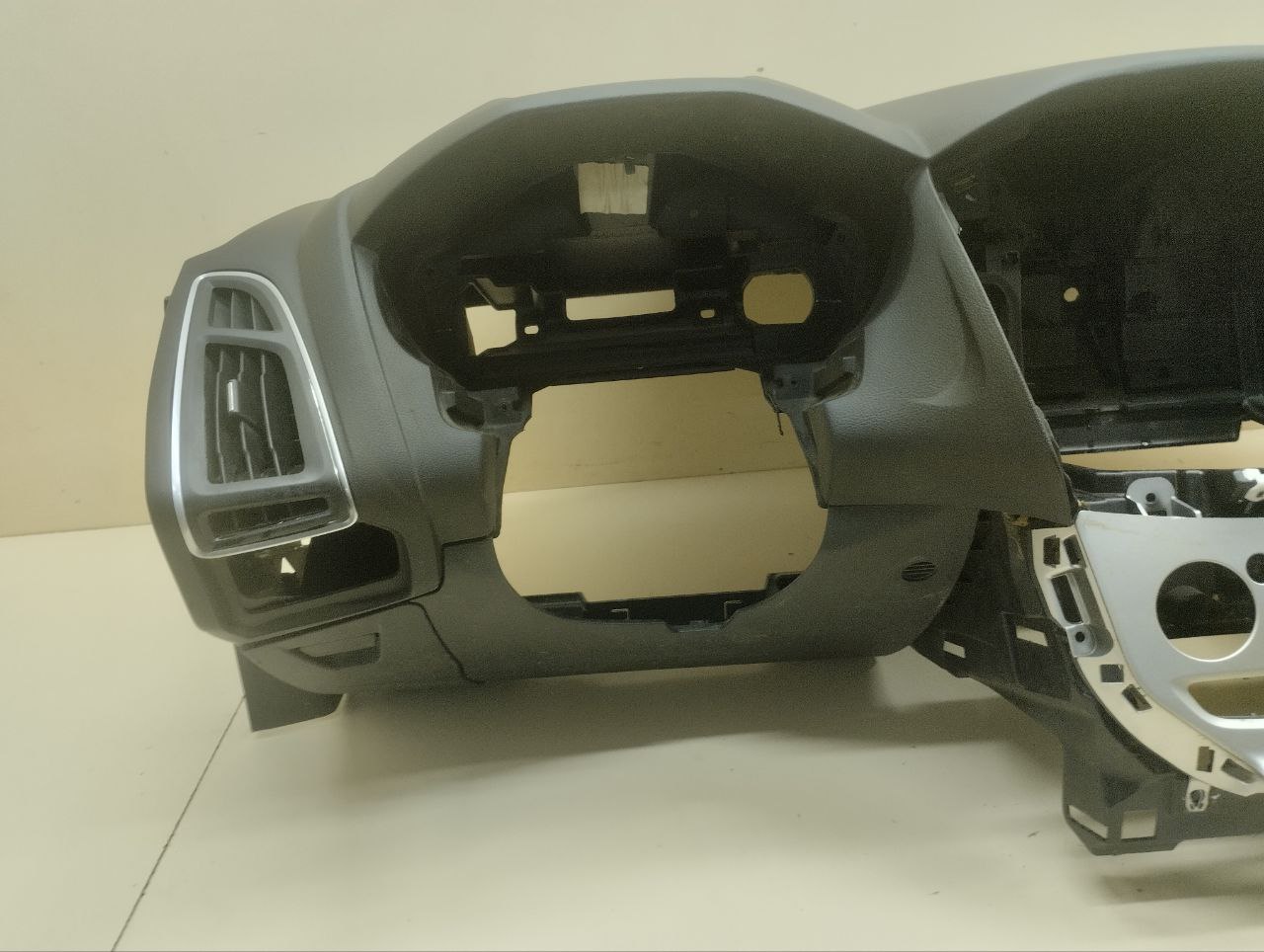Торпедо Ford Focus 3 2011>