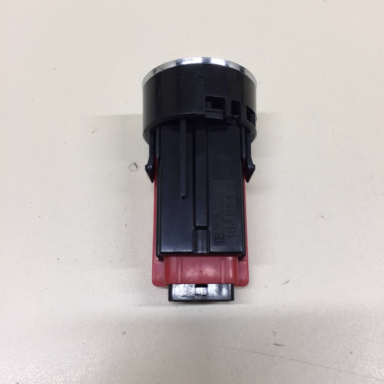 Кнопка запуска двигателя Toyota Rav 4 (A30) 2006-2013 Кнопка запуска двигателя Toyota Rav 4 (A30) 2006-2013
