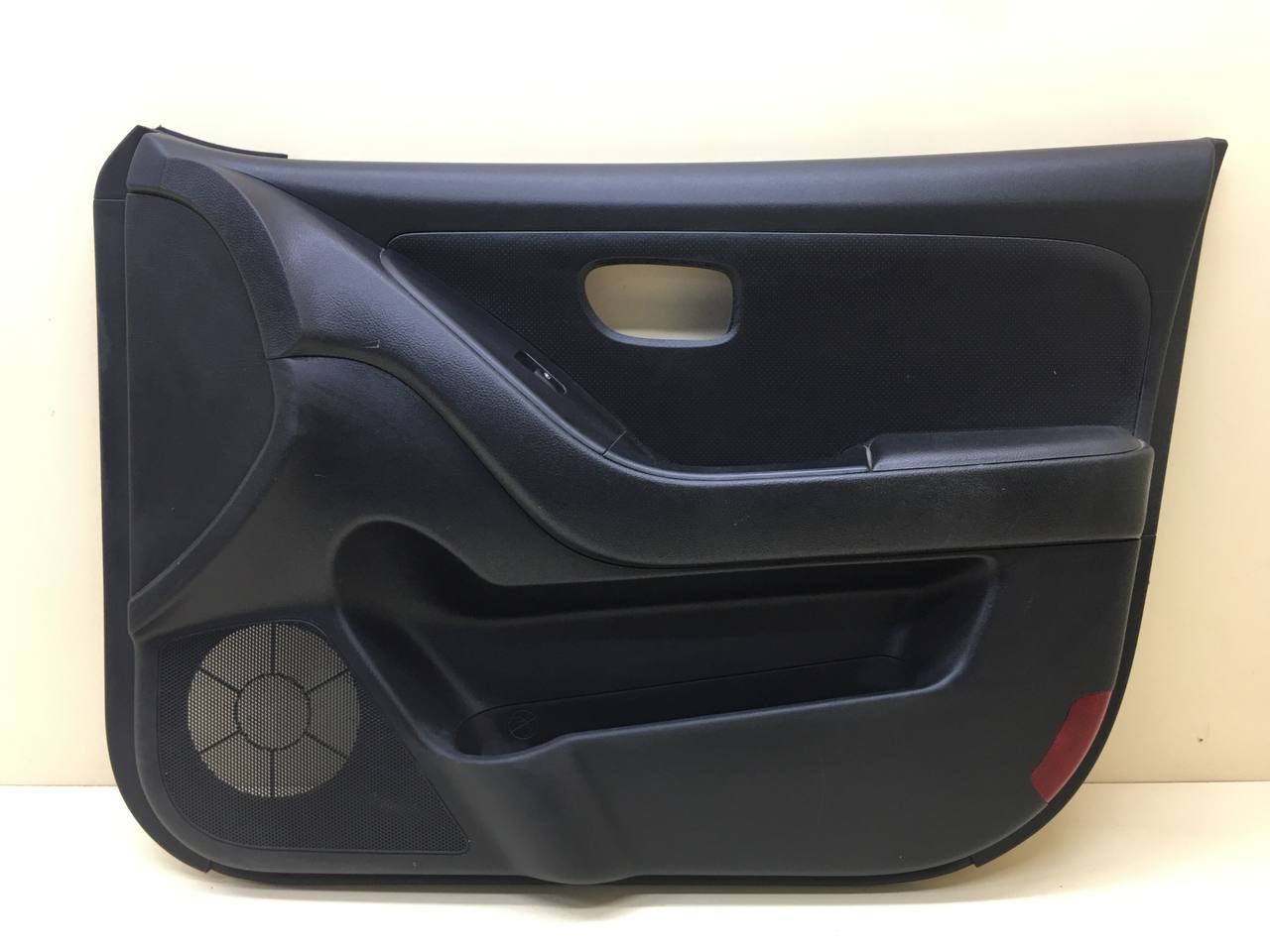 Обшивка двери передней правой Hyundai Elantra (HD) 2006-2010
