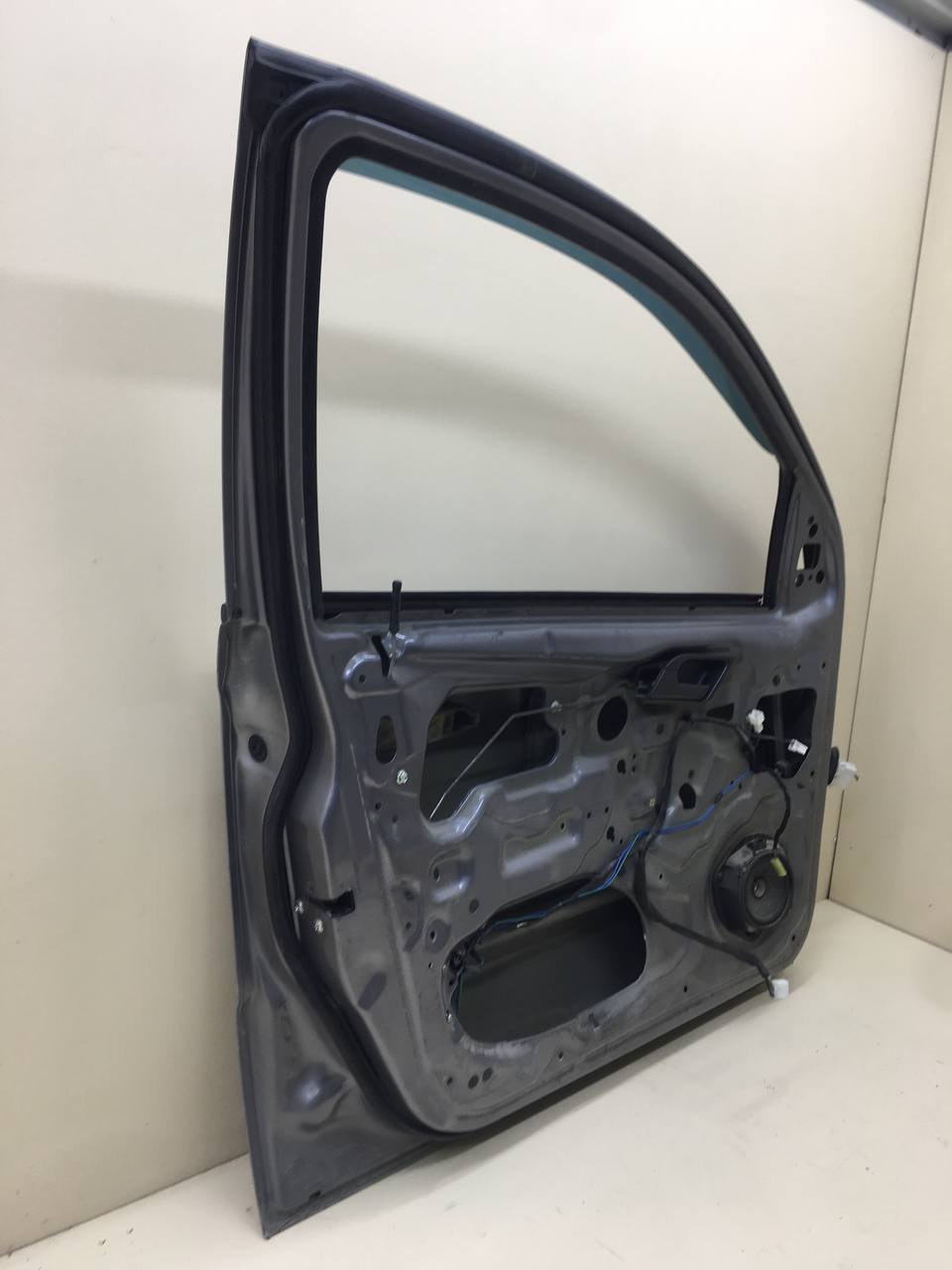 Дверь передняя левая Chevrolet Aveo T250 2005-2011
