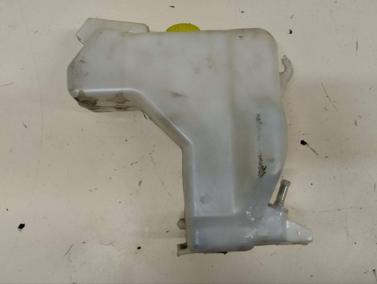 Бачок расширительный Nissan Almera (N16) 2000-2006 Бачок расширительный Nissan Almera (N16) 2000-2006