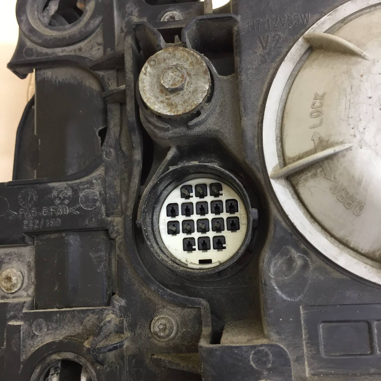 Фара левая Land Rover Discovery 3 (L319) 2004-2009