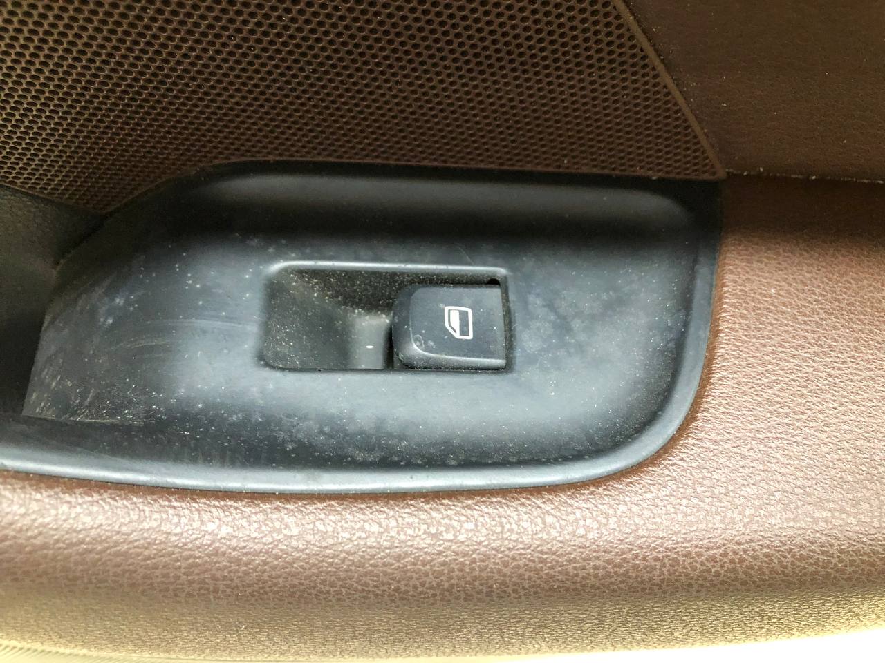 Обшивка двери задней левой Audi A3 (8V) 2013>