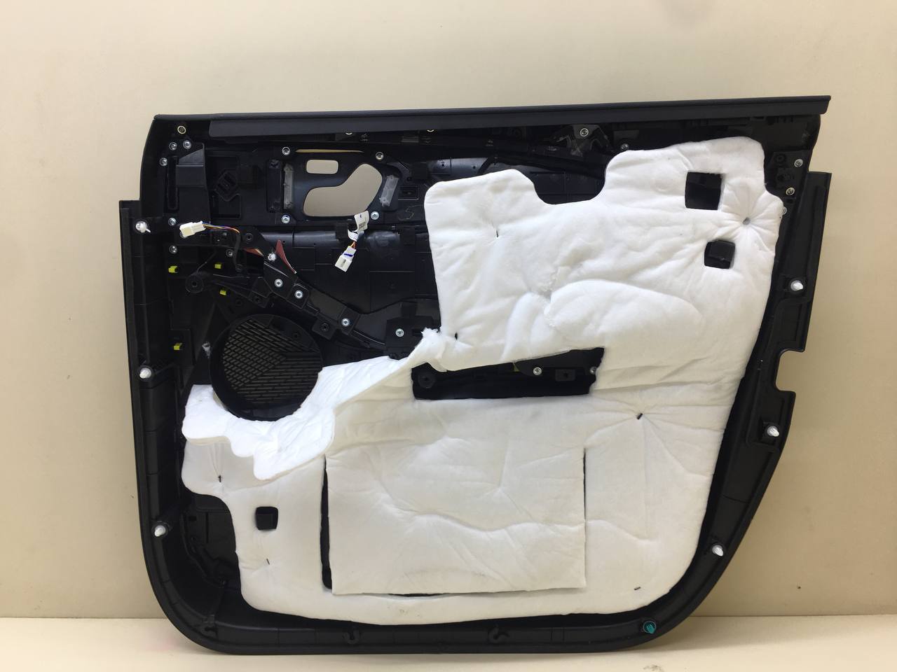 Обшивка двери передней левой EXEED RX 2022>