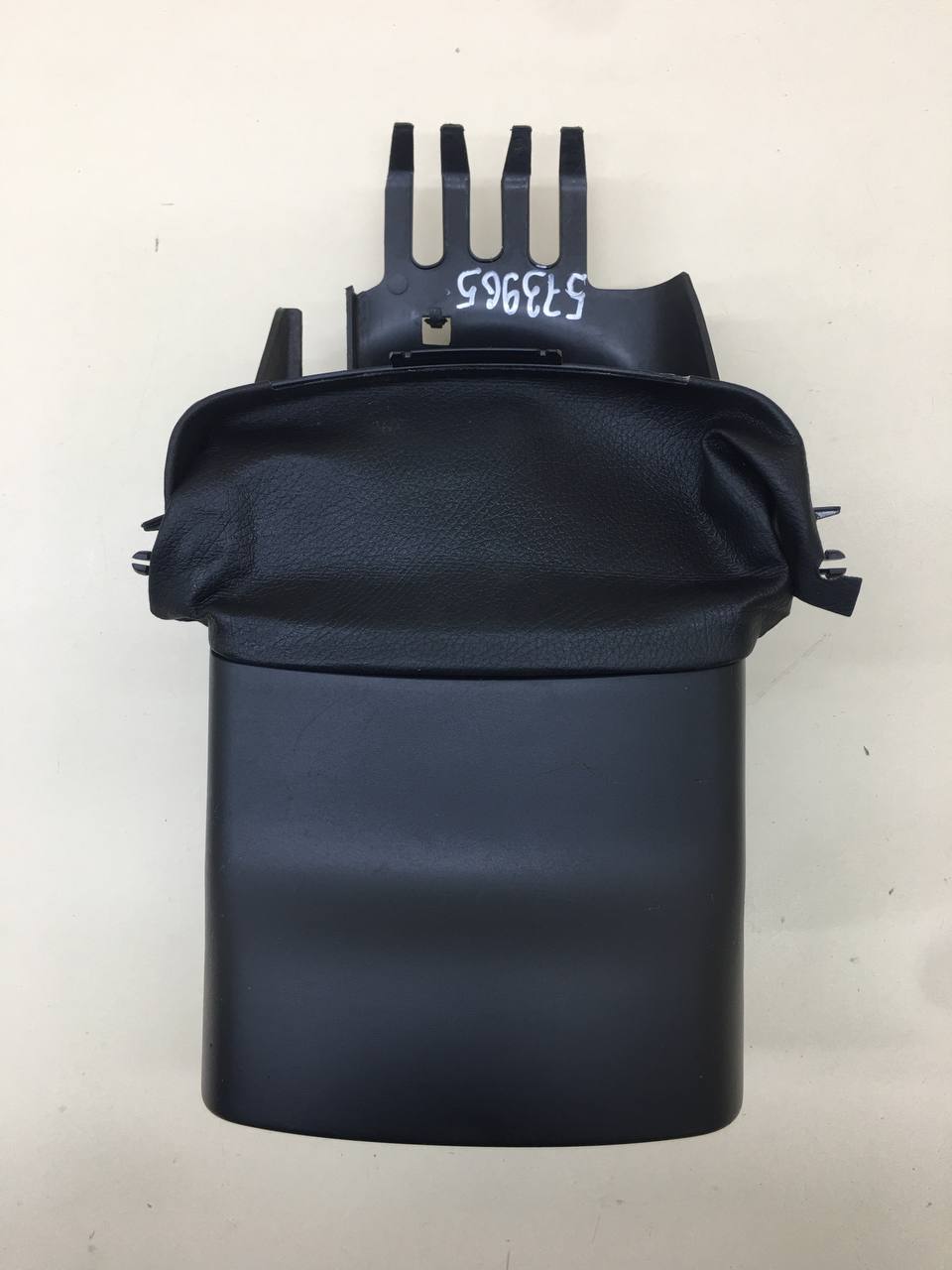 Кожух рулевой колонки Skoda Superb 2008-2015