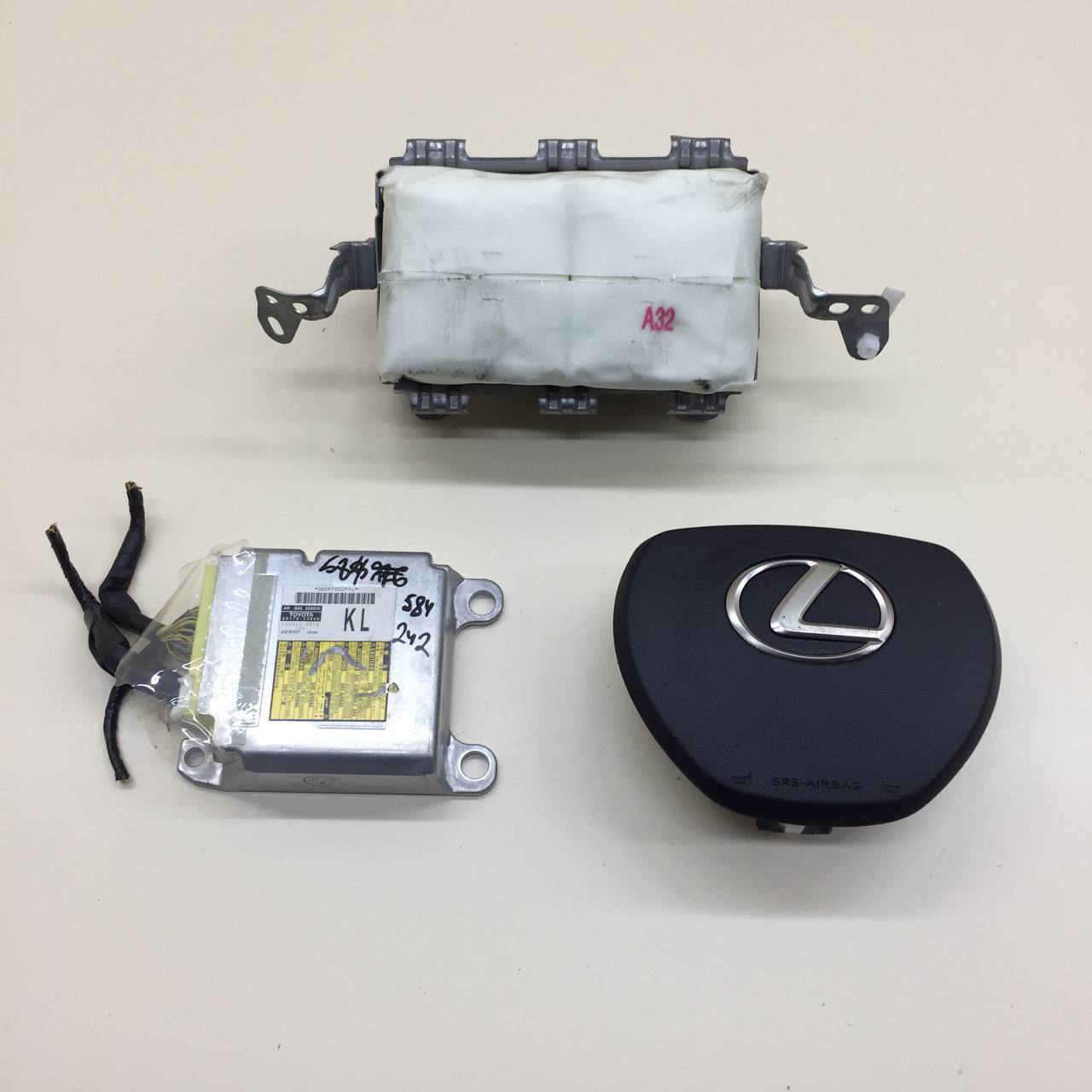 Подушка безопасности (комплект) Lexus ES (SV60) 2012>