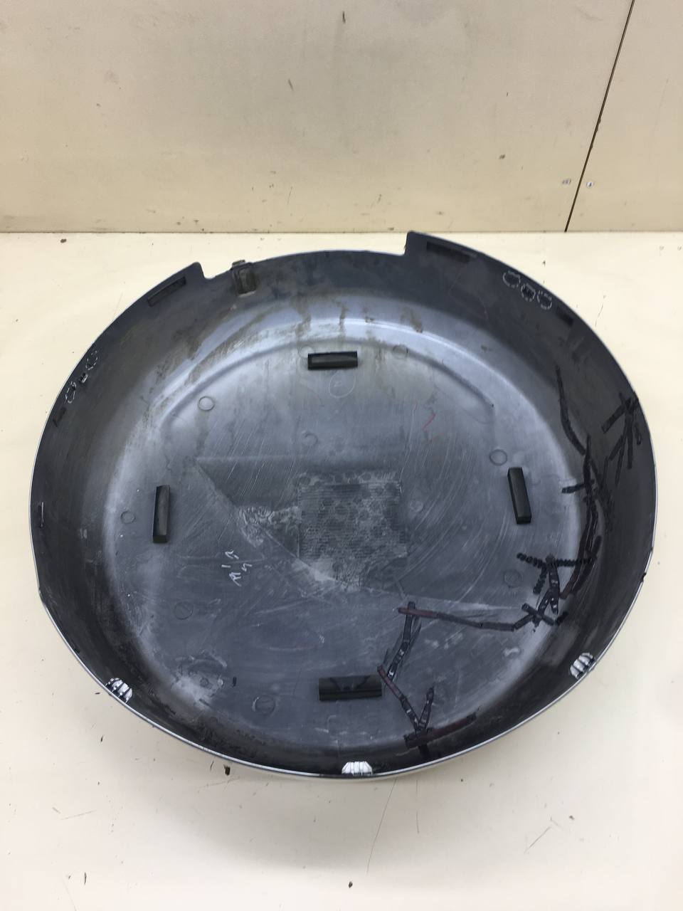 Кронштейн запасного колеса Toyota Rav 4 (A30) 2006-2013 Кронштейн запасного колеса Toyota Rav 4 (A30) 2006-2013