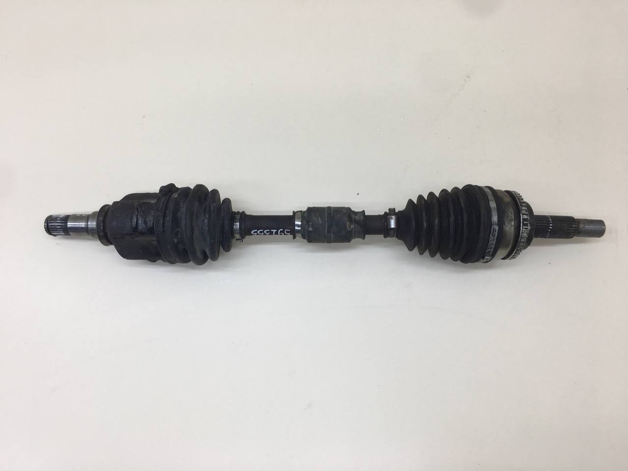 Полуось передняя левая Toyota Corolla E120 2001-2007 Полуось передняя левая Toyota Corolla E120 2001-2007