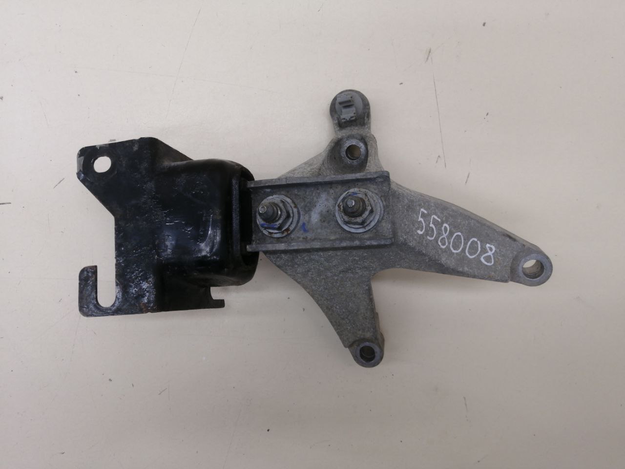 Кронштейн КПП Renault Sandero Stepway (5S) 2014-2022 Кронштейн КПП Renault Sandero Stepway (5S) 2014-2022