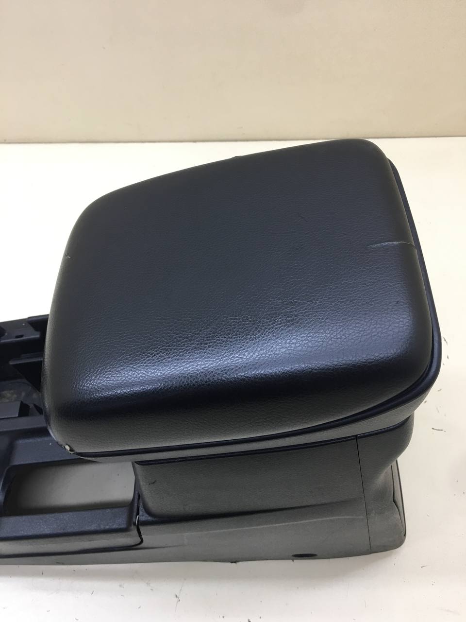 Консоль центральная Suzuki Grand Vitara 2005-2015