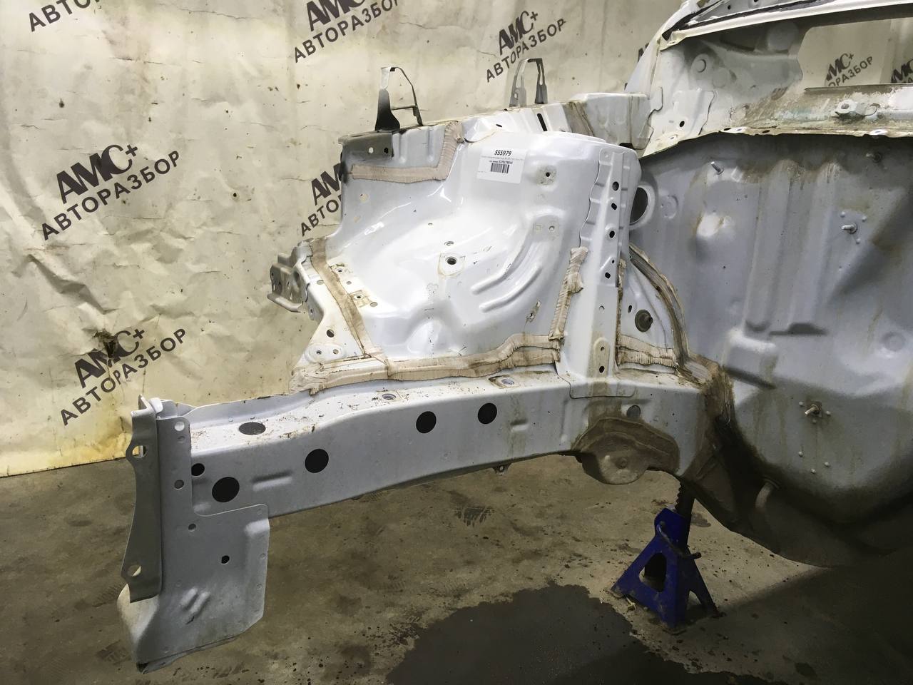 Четверть передняя правая Lexus NX 200 (Z10) 2014-2021