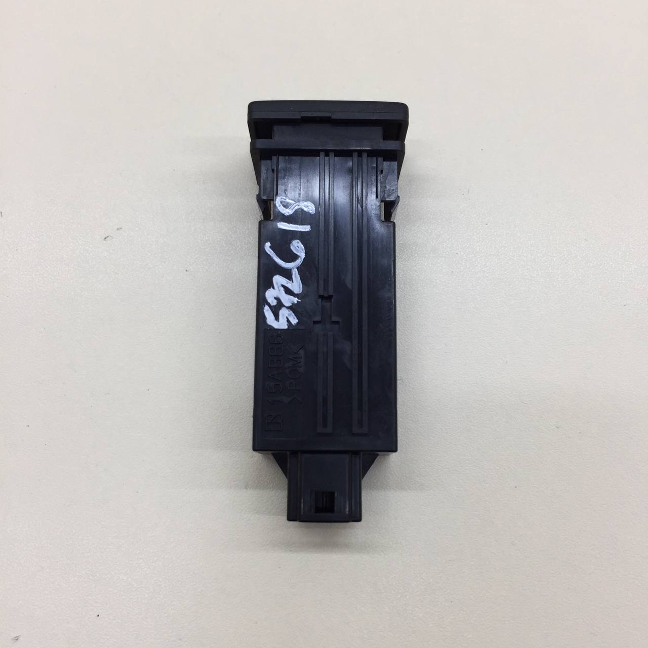 Кнопка обогрева переднего стекла Toyota Rav 4 (A30) 2006-2013