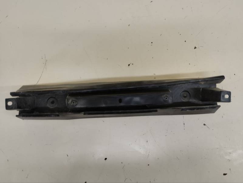 Усилитель переднего бампера Lada Vesta 2015>