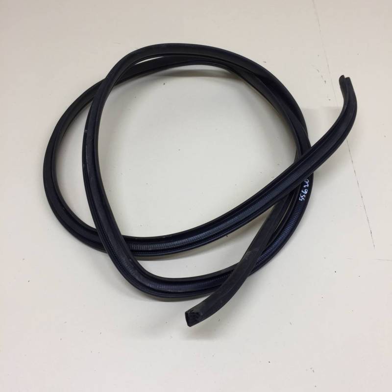 Уплотнитель проема двери задней правой Toyota Land Cruiser Prado (J150) 2009-2022 Уплотнитель проема двери задней правой Toyota Land Cruiser Prado (J150) 2009-2022