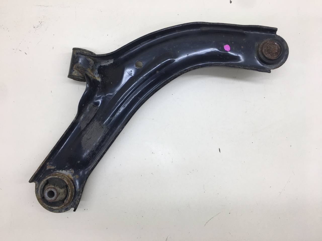 Рычаг передний левый Nissan Tiida (C11) 2007-2014