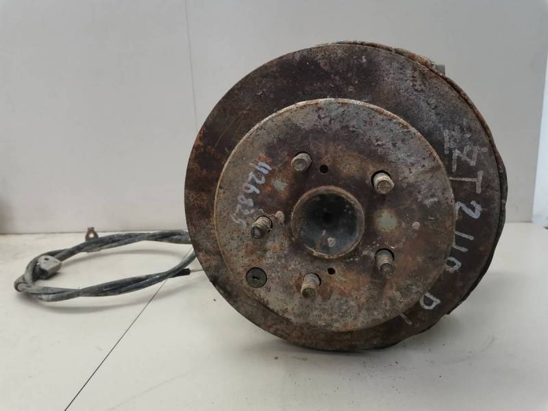Кулак поворотный задний правый Toyota Harrier (U30) 2003-2013