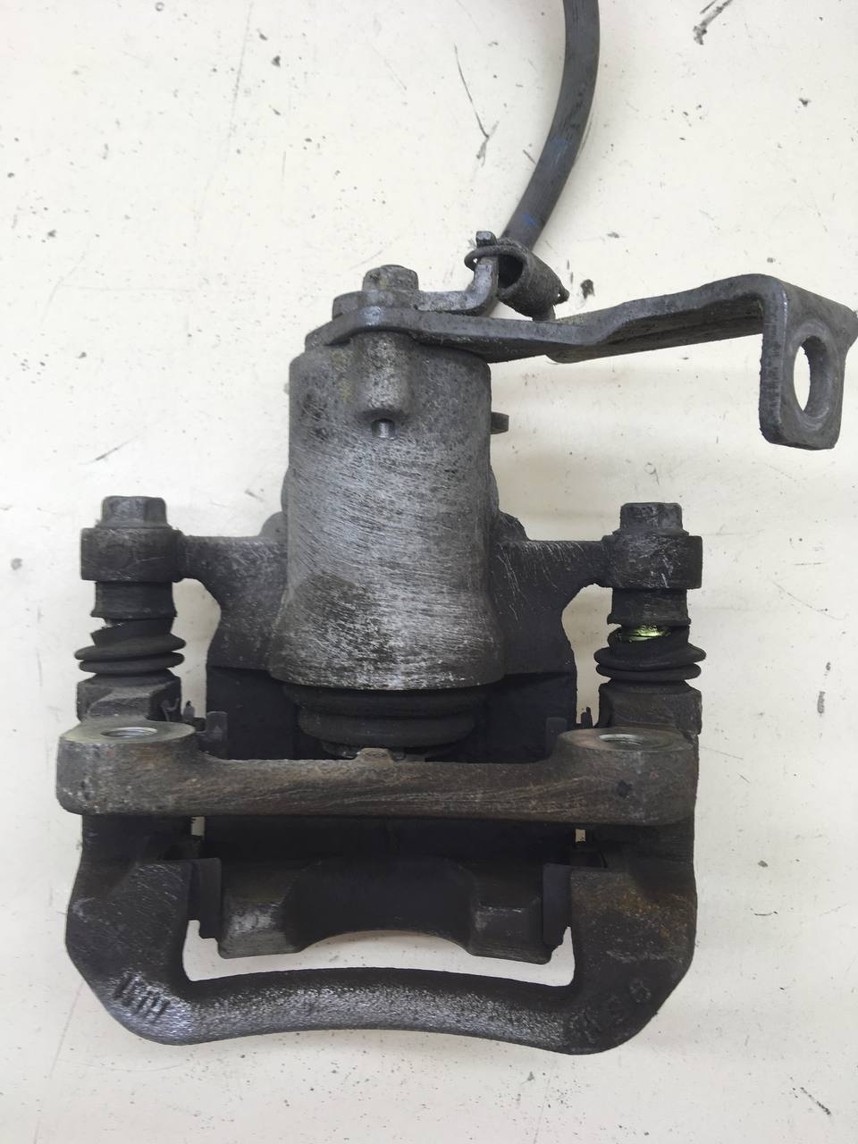 Суппорт задний правый Kia Cerato (BD) 2018-2022