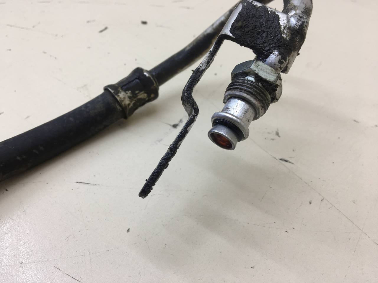 Шланг гидроусилителя Renault Duster (HSA, HSM) 2012>