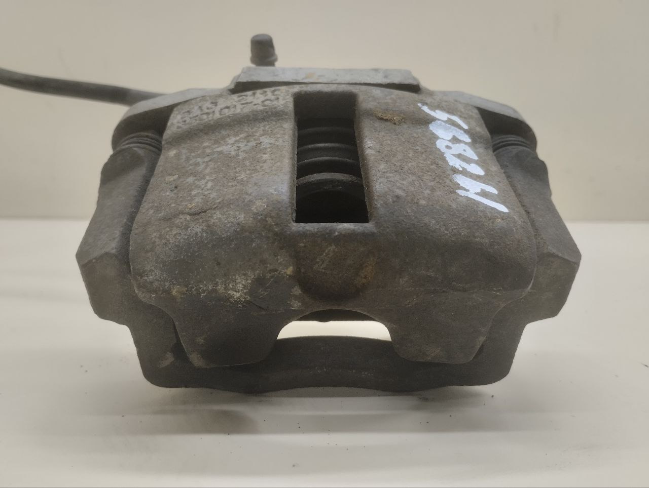 Суппорт передний правый Lada Granta 2011>