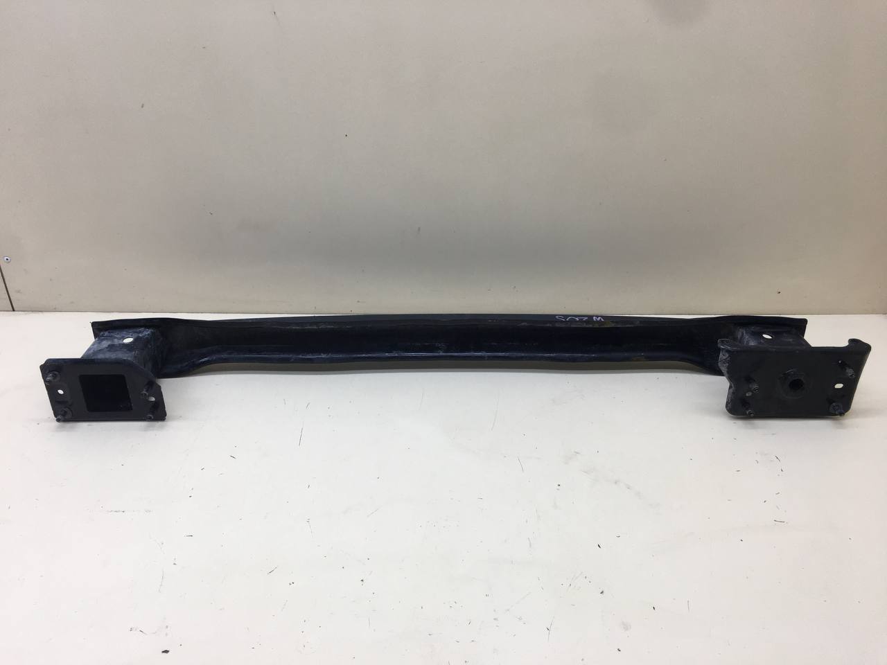 Усилитель заднего бампера Mercedes-Benz C-Class (W205) 2014>