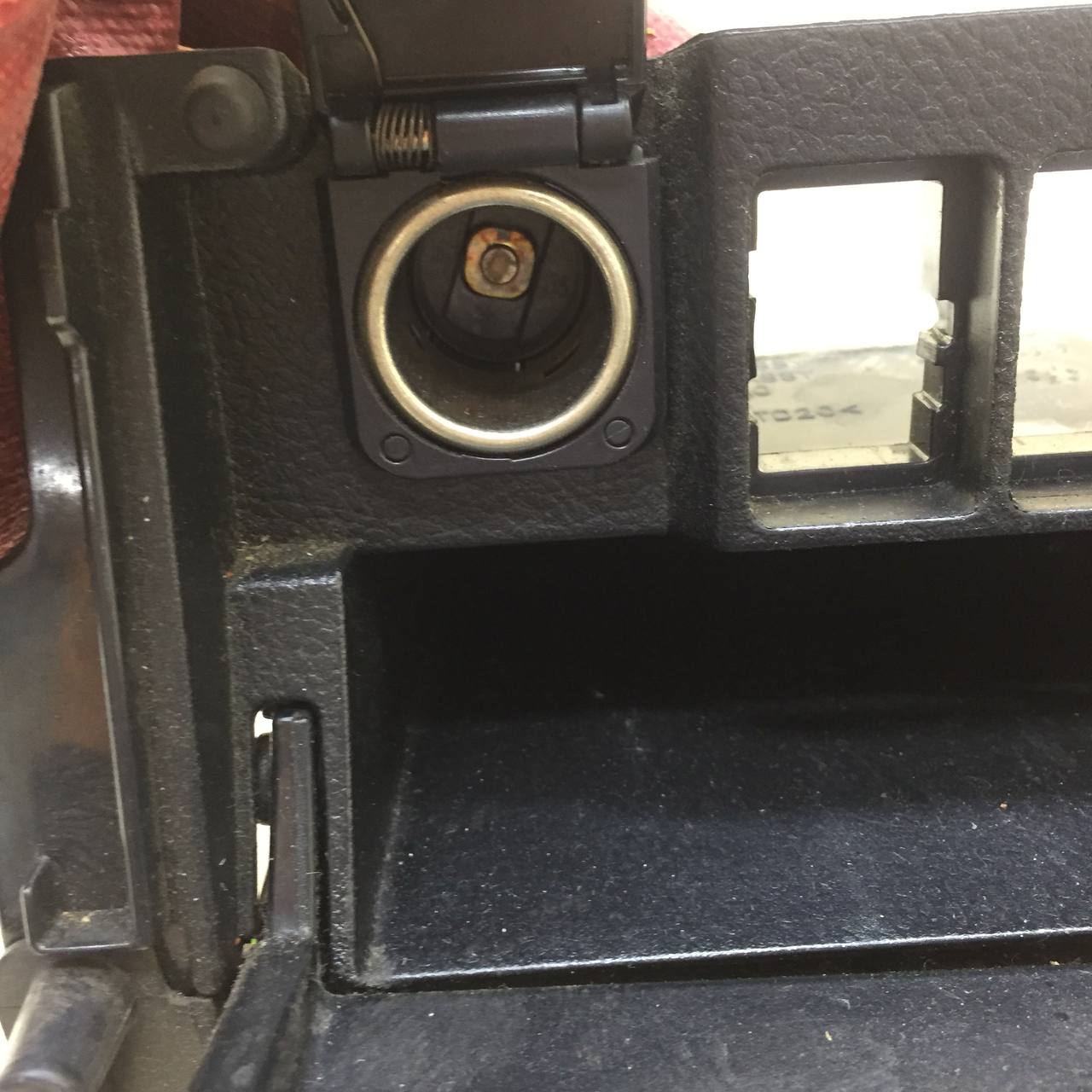 Ящик передней консоли Toyota Corolla E180 2013-2019