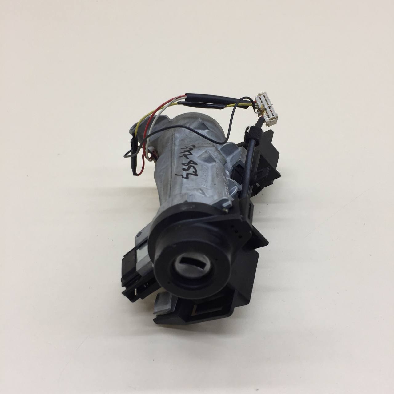 Замок зажигания Volkswagen Tiguan (5N1) 2007-2011 Замок зажигания Volkswagen Tiguan (5N1) 2007-2011