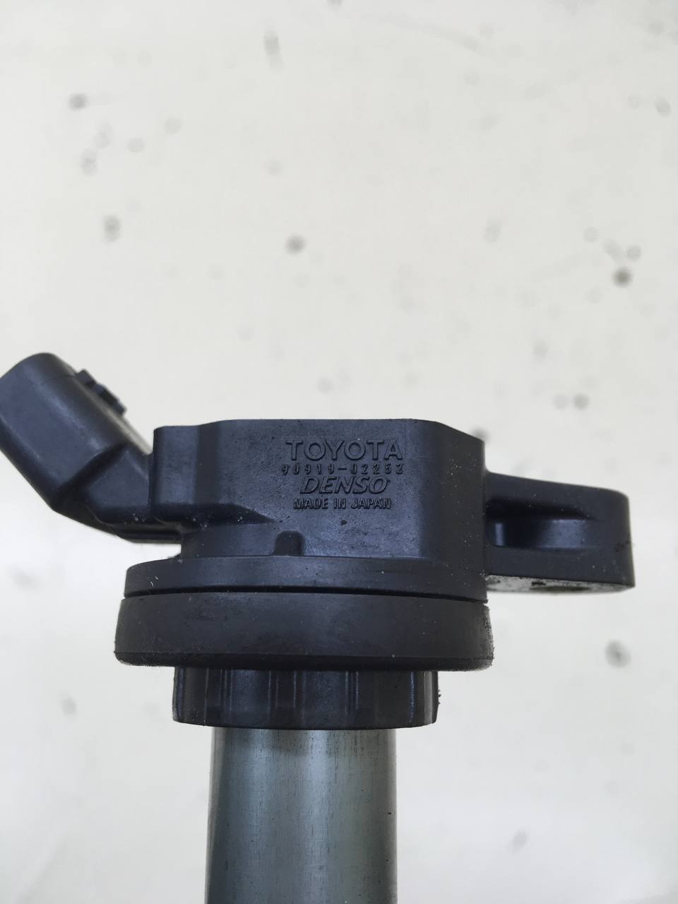 Катушка зажигания Toyota Rav 4 (A30) 2006-2013 Катушка зажигания Toyota Rav 4 (A30) 2006-2013