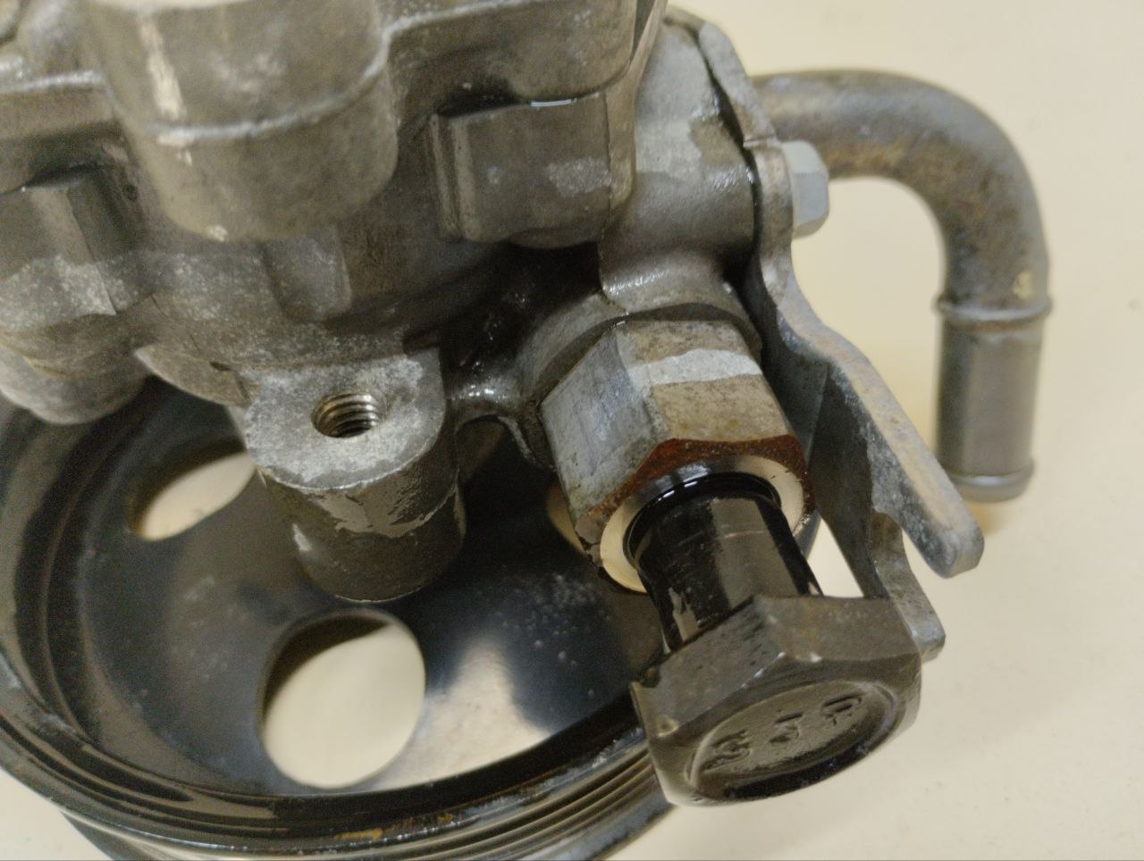 Насос гидроусилителя (электрогидроусилитель, ЭГУР) Hyundai Sonata 6 (YF) 2010-2014