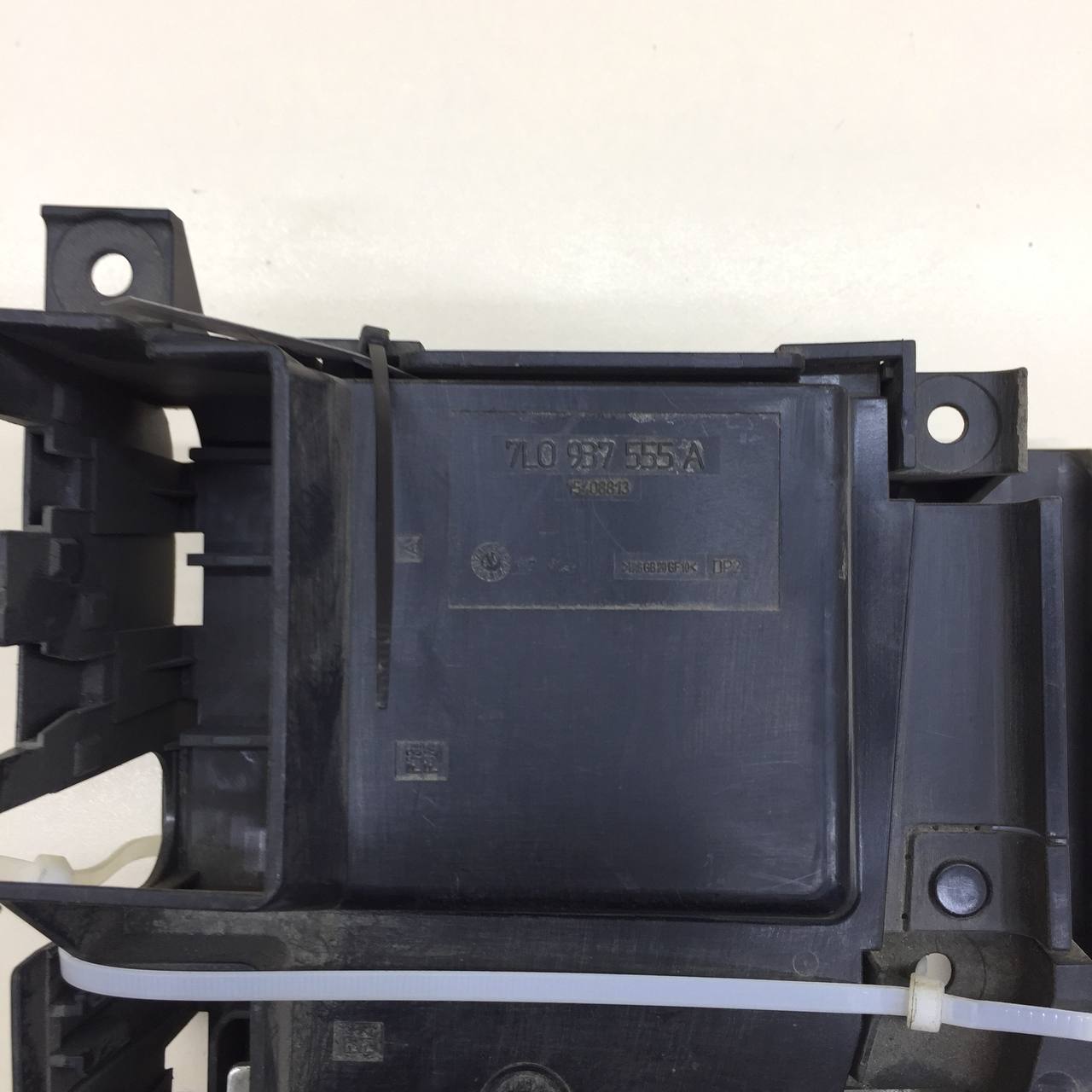 Блок предохранителей Volkswagen Touareg (7L) 2002-2010
