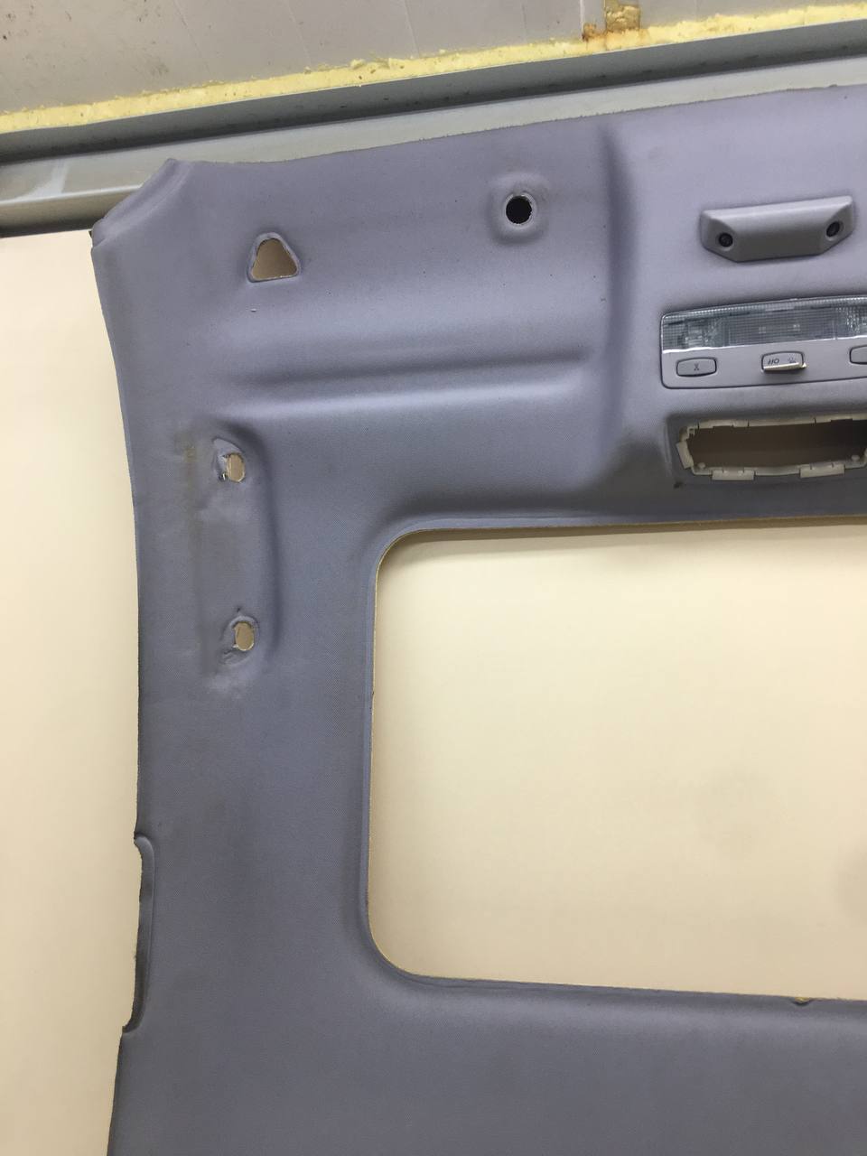 Обшивка потолка Nissan Primera (P12) 2002-2007
