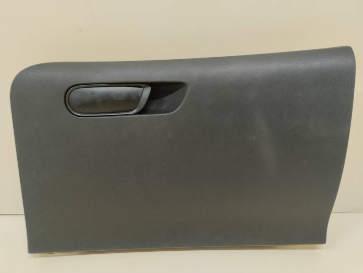 Крышка бардачка Citroen C4 2011>